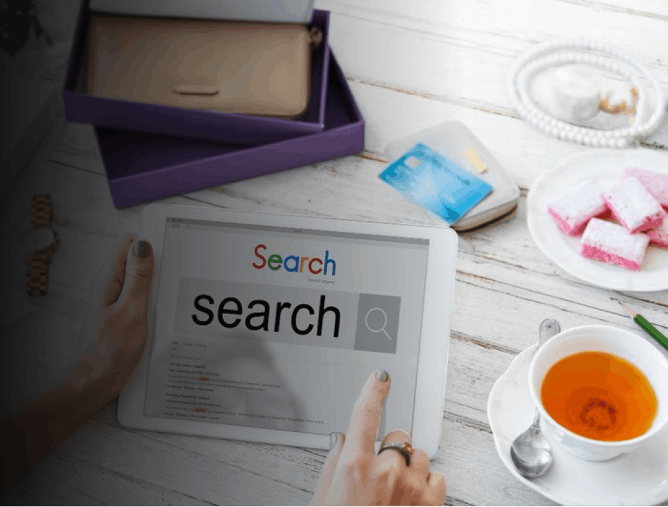 Retargeting Ads Service Lens and Light Media